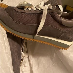 NIB: Women’s Gray Loewe Sneakers